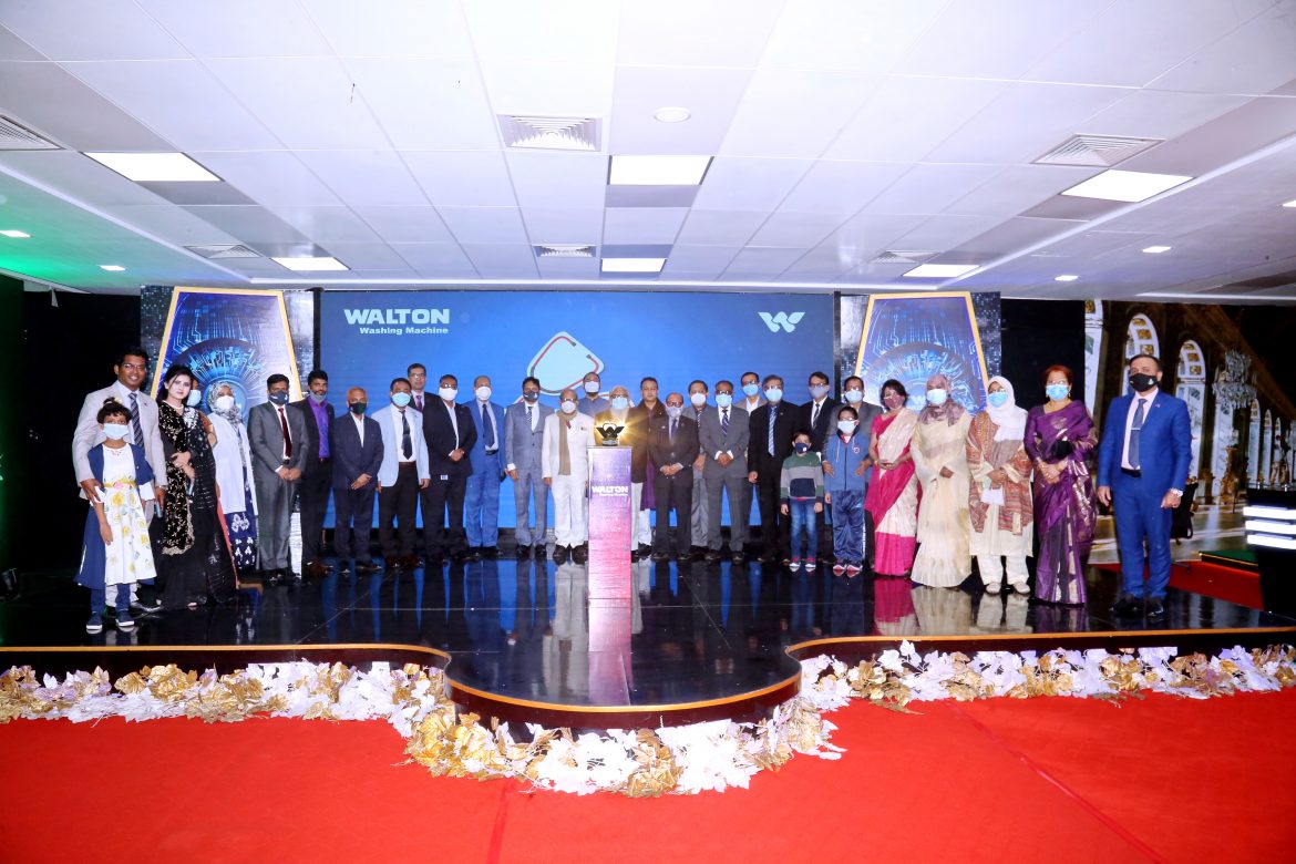 Walton gives reception to health care heroes