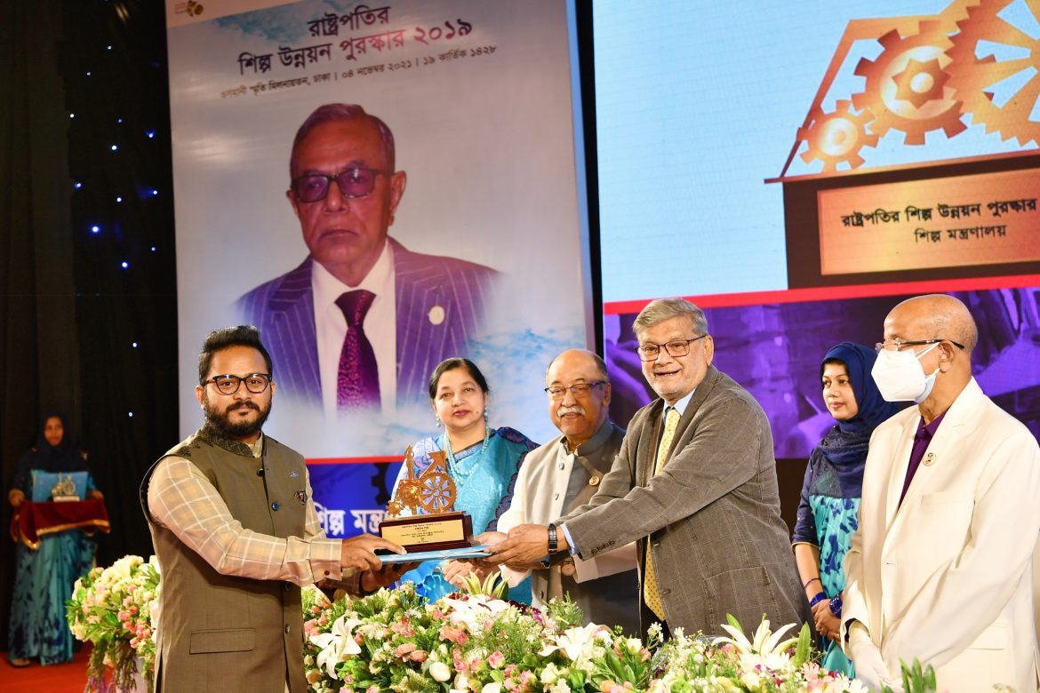 Walton gets President’s Industrial Award for its contribution in hi-tech industry